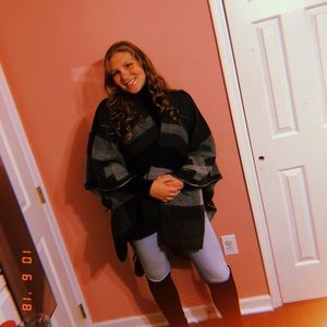 Meet your Posher, Jacqueline